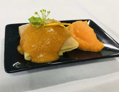 Recetario RAVIOLI DE CENTOLLO Y GAMBAS CON PURÉ DE ZANAHORIA (Degustación: aperitivo)